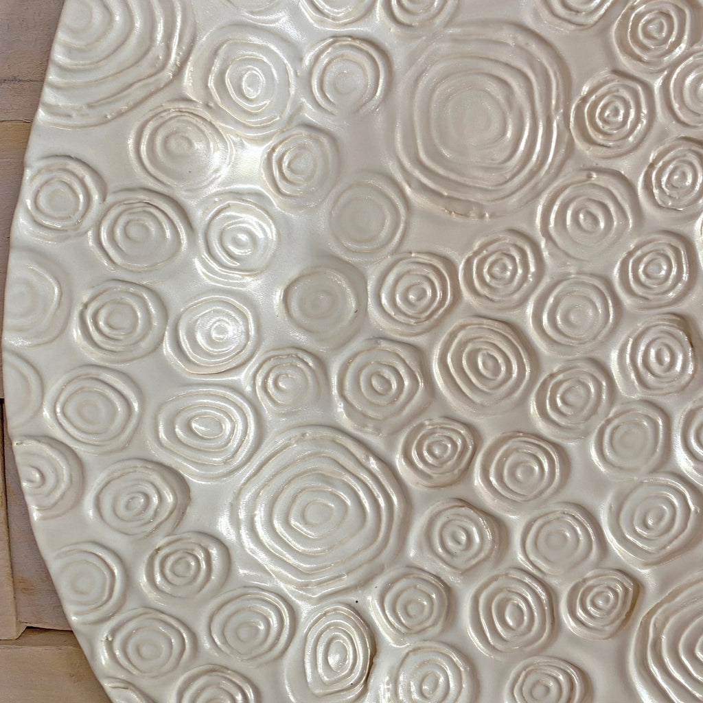 Large Patterned platter no metal